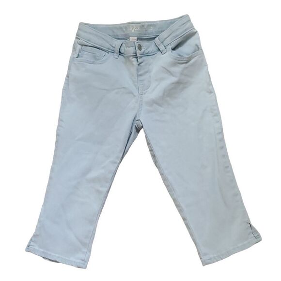 Cat & Jack Girls Size 10/12 Light Blue Super Stretch Capri Jeans - Picture 1 of 3